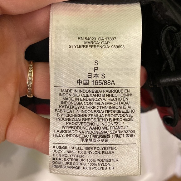 Gap Winter Warmth Plaid Puffer Vest EUC - Picture 8 of 9